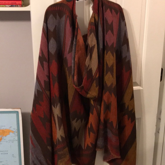 Fall-winter shawl - Picture 2 of 2